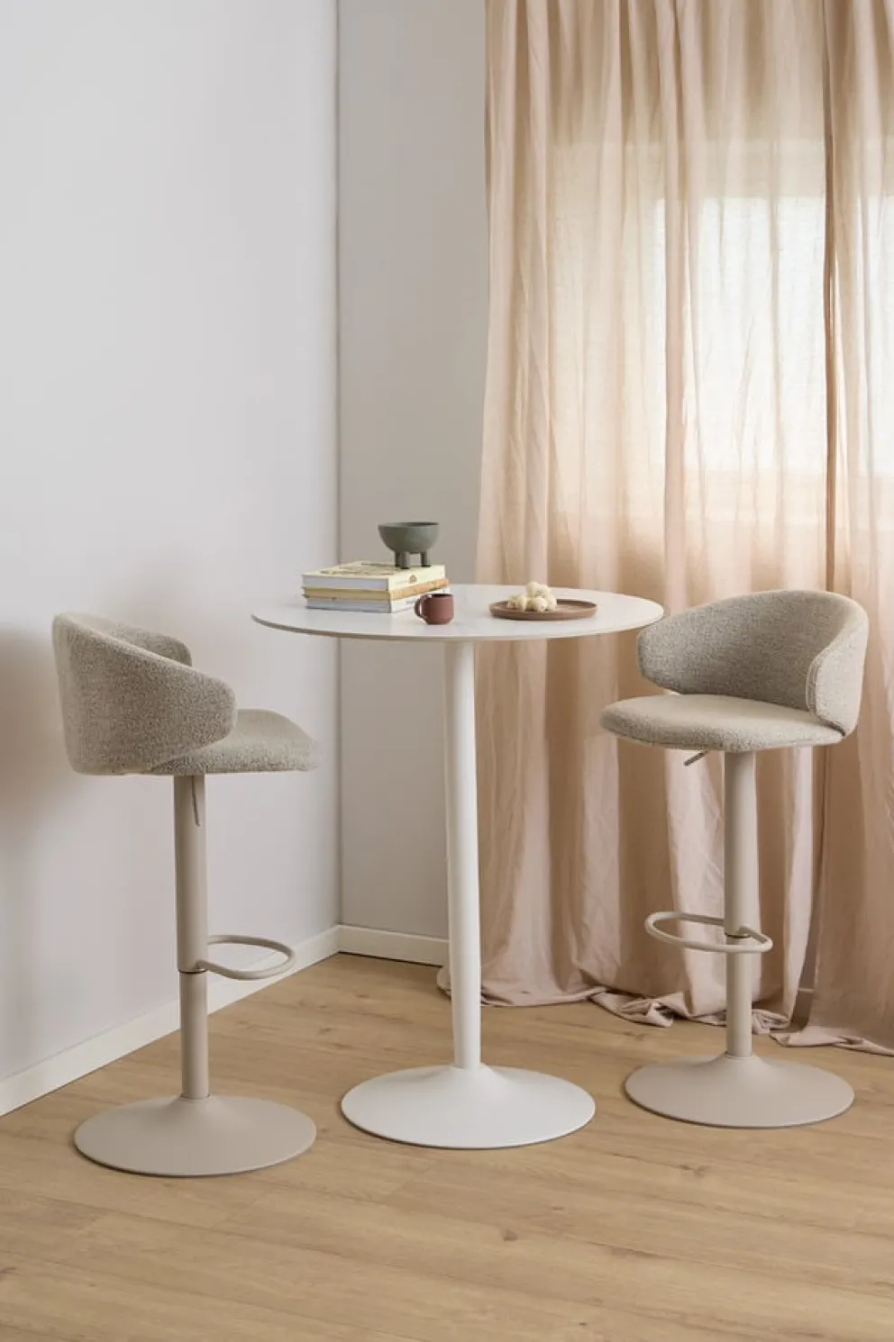 MID.YOU Bartisch Malta weiss Clearance