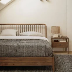 Ethnicraft Bett Spindle teakfarbig Outlet