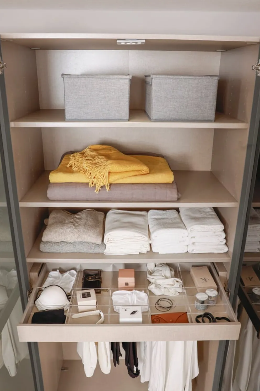 Novel Drehtürenschrank Skat Graphit Hot