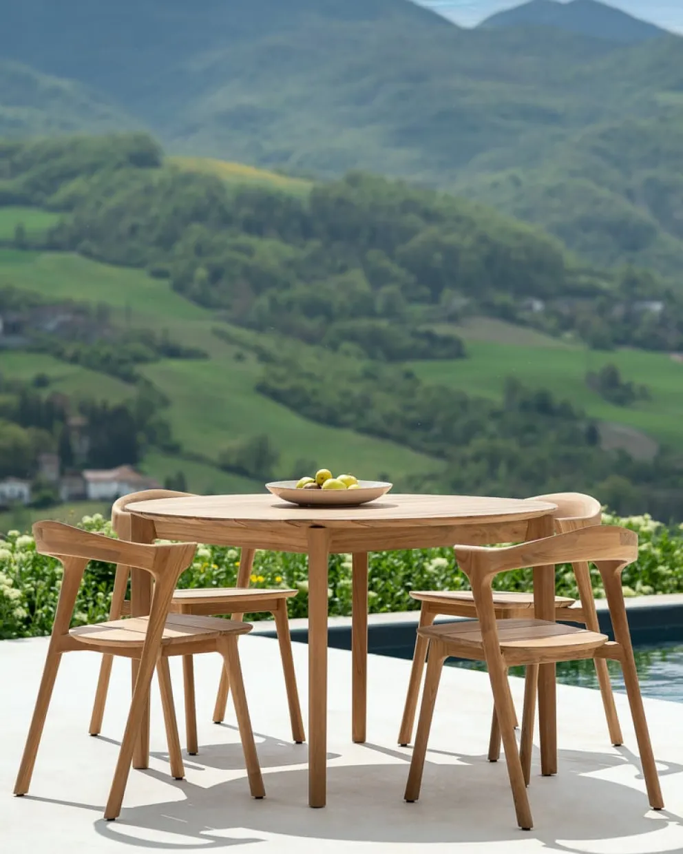 Ethnicraft Gartenbeistelltisch Bok braun New
