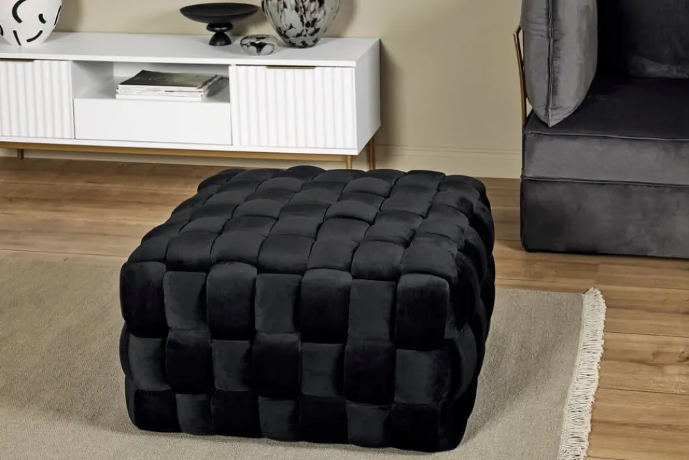 Novel Hocker Art M Outlet