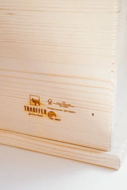 TRAUFFER Holzspielzeug Farm braun, fichtefarbig Hot