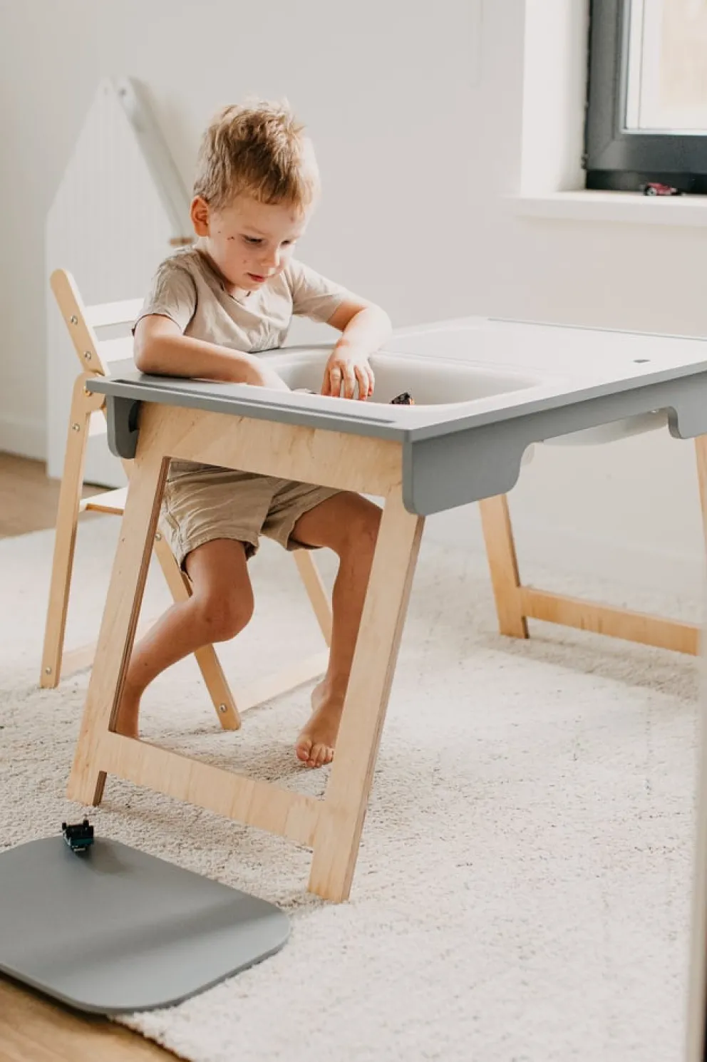 Duck Woodworks Sinnestisch/Spieltisch Rauna grau Online