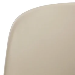 Normann Copenhagen Stuhl Form seidengrau Hot