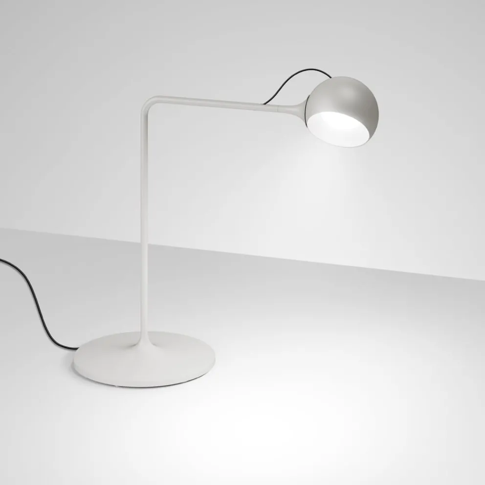 Artemide Tischleuchte Ixa grau, weiss Clearance