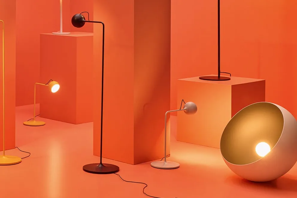 Artemide Tischleuchte Ixa grau, weiss Clearance